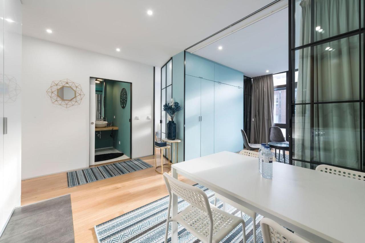 Lovelystay - Wohaza Apartment With Free Private Parking OOporto Esterno foto