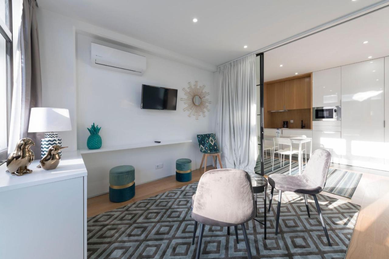 Lovelystay - Wohaza Apartment With Free Private Parking OOporto Esterno foto