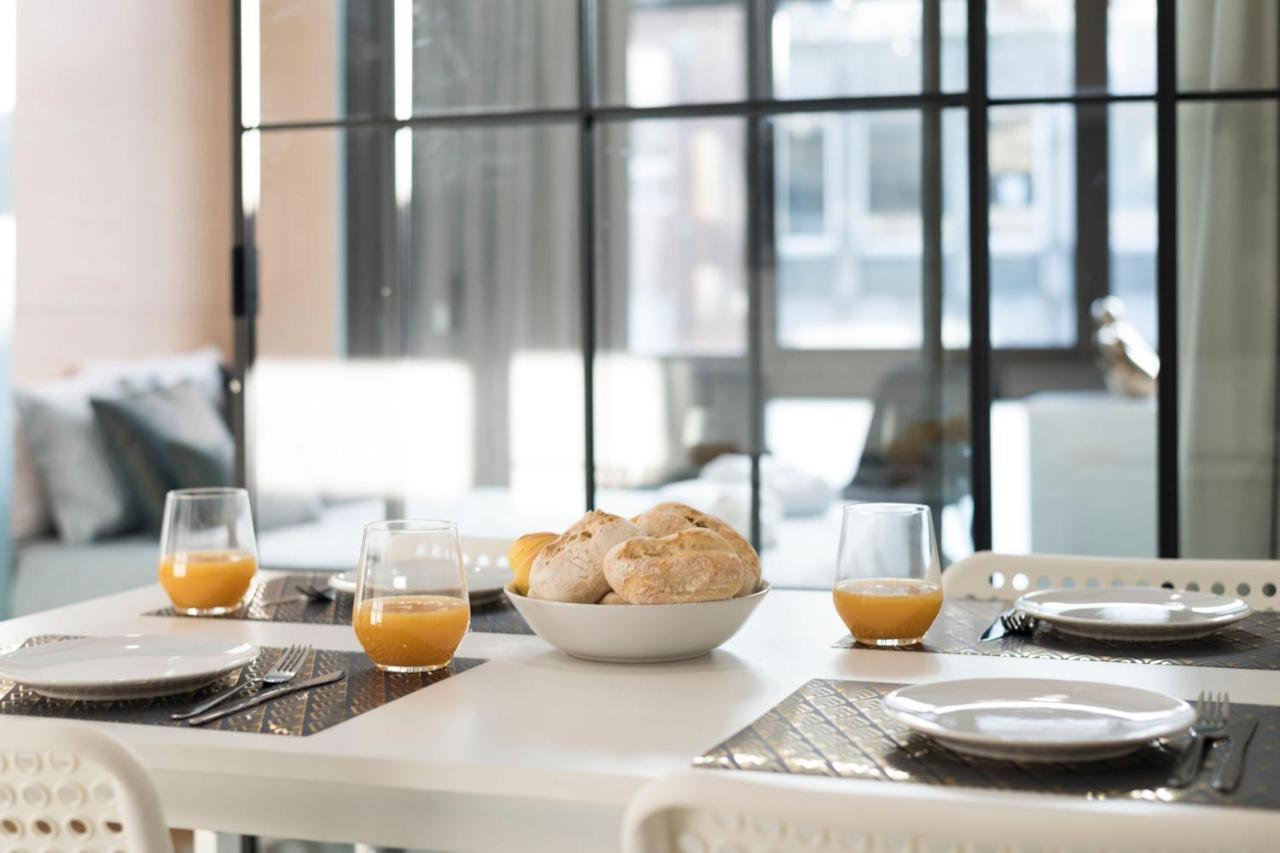Lovelystay - Wohaza Apartment With Free Private Parking OOporto Esterno foto
